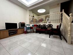 Llyn Gardens (D19), Terrace #584538151
